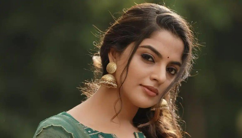 Who is Nikhila Vimal? All About the Talented Indian Actress 2 Nikhila Vimal